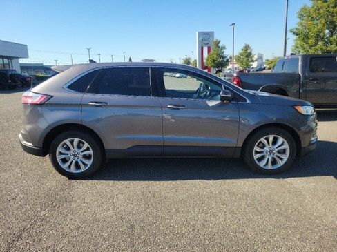 Used 2021 Ford Edge Titanium w/ Class II Trailer Tow Package AWD/4WD image 4