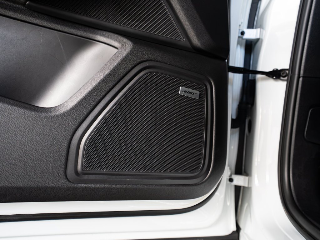 Certified 2023 Porsche Macan AWD/4WD image 21