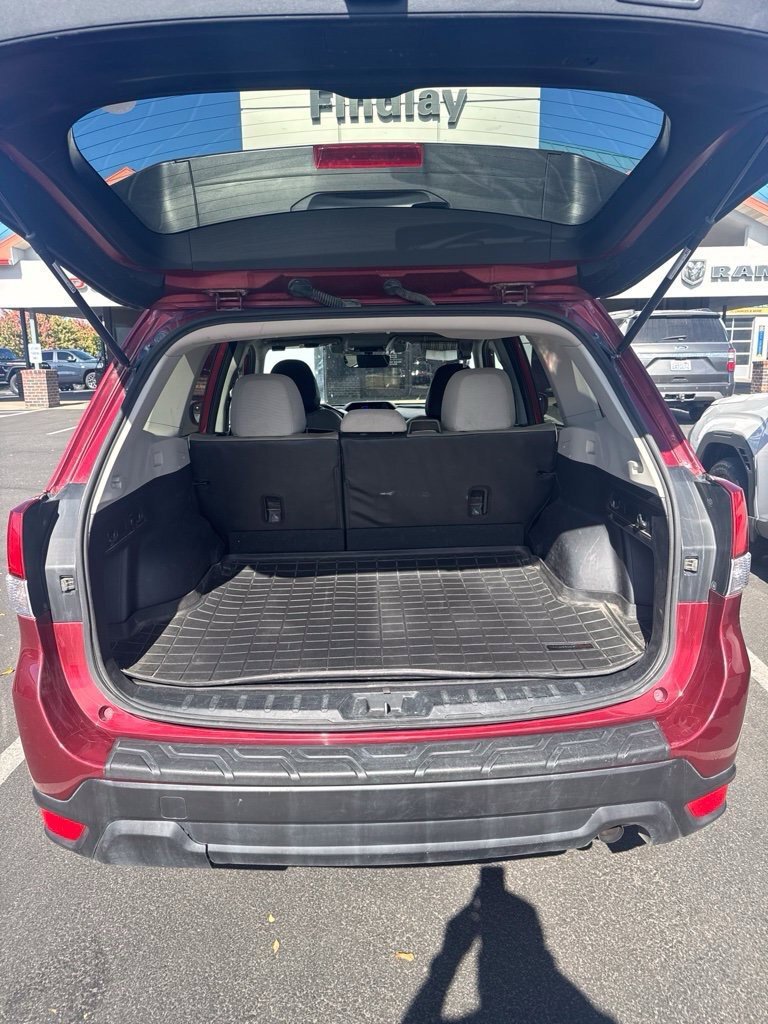 Used 2019 Subaru Forester Premium AWD/4WD image 11