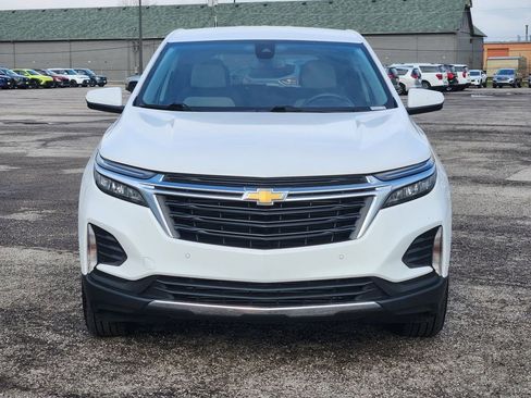 Used 2024 Chevrolet Equinox LT AWD/4WD image 2