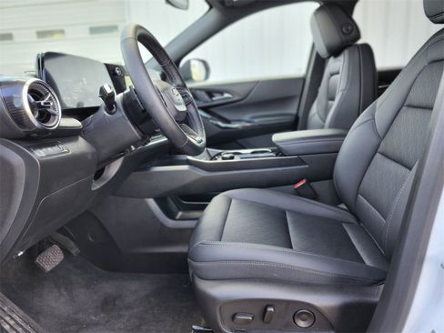 Used 2026 Chevrolet Equinox LT w/ Convenience Package II image 16