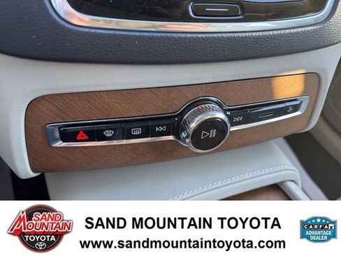 Used 2020 Volvo XC90 T6 Inscription image 23