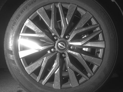 Used 2025 Nissan Altima 2.5 SV image 13