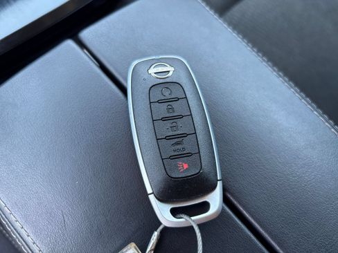 Used 2026 Nissan Rogue SV FWD image 17