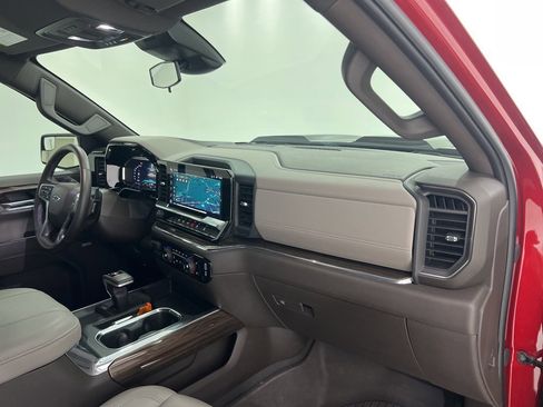 Used 2024 Chevrolet Silverado 1500 LT Trail Boss w/ Convenience Package II image 26