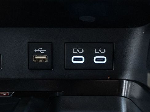 Used 2025 Toyota Camry LE image 19