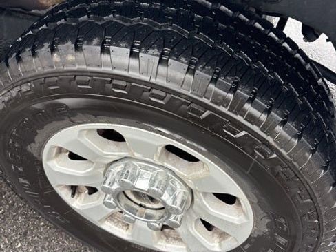 Used 2024 Ford F250 XLT w/ FX4 Off-Road Package image 18