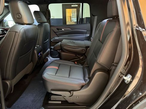 New 2026 Chevrolet Traverse RS w/ LPO, Floor Liner Package image 30