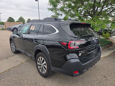 Used 2023 Subaru Outback Premium AWD/4WD image 3
