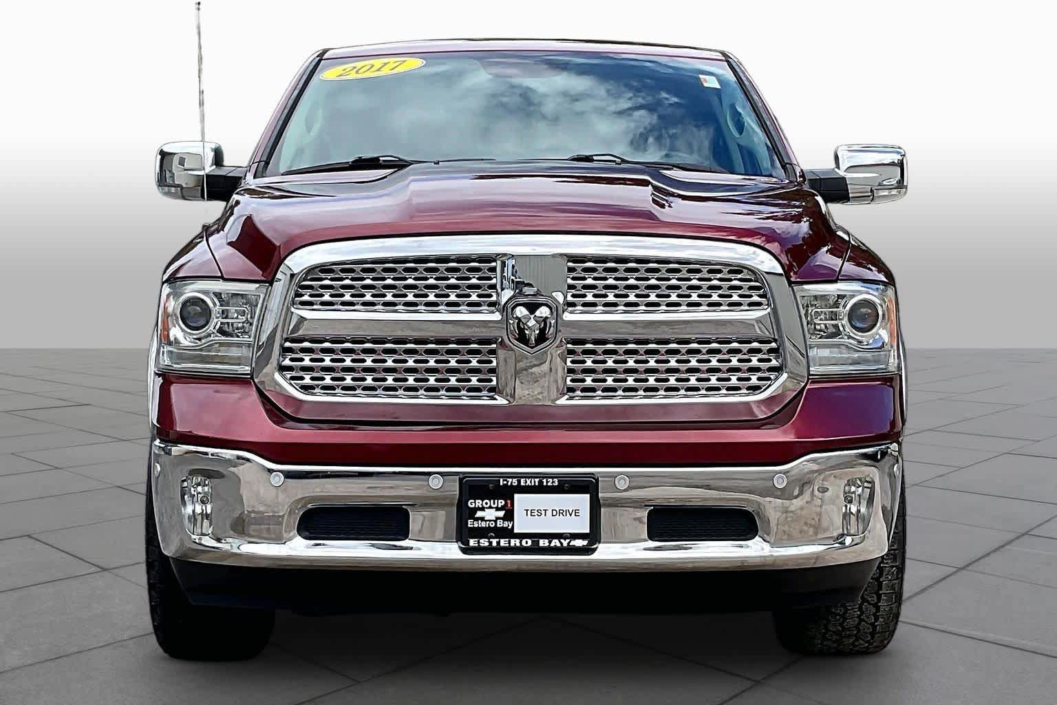 Used 2017 RAM 1500 Laramie w/ Convenience Group AWD/4WD image 4