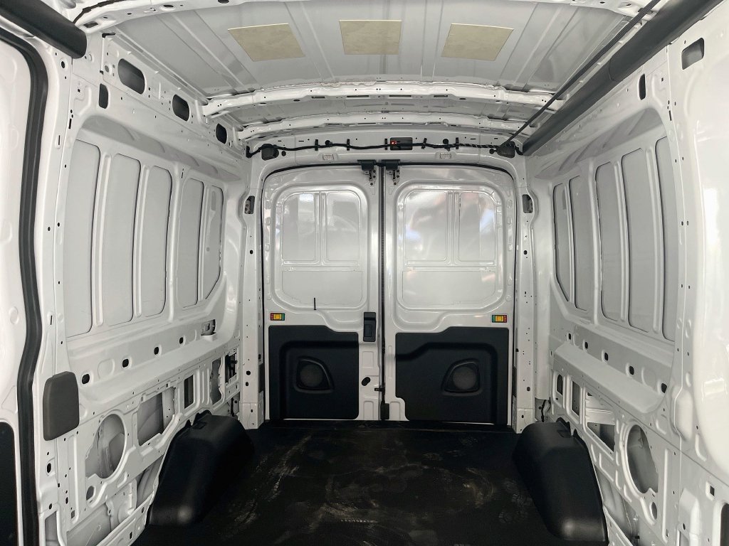 Used 2026 Ford Transit 250 148 Medium Roof RWD image 22