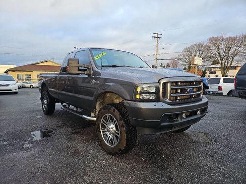 Used 2003 Ford F250 XL image 3