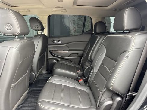 Used 2023 GMC Acadia Denali w/ Black Diamond Edition FWD image 9