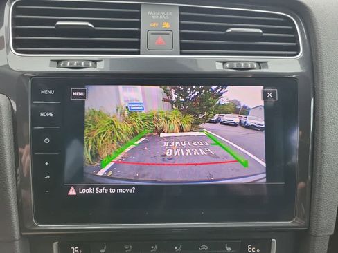 Used 2019 Volkswagen e-Golf SEL Premium image 14