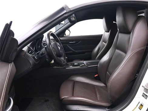 Used 2012 BMW Z4 sDrive28i image 11
