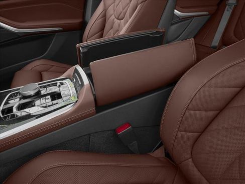 New 2026 BMW X5 xDrive50e w/ Parking Assistance Package image 10