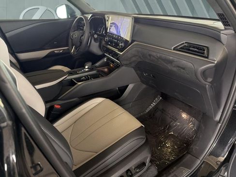 Certified 2026 Lexus TX 500h AWD w/ Technology Package image 25
