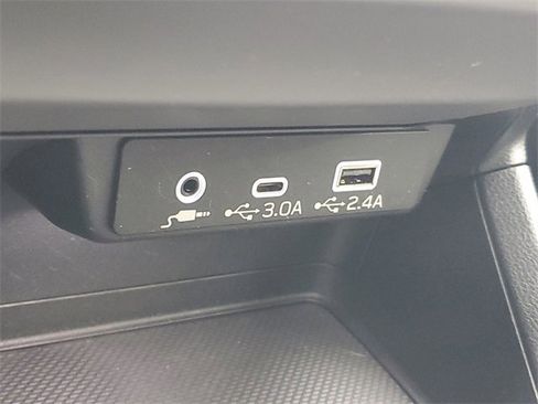 Used 2024 Subaru Crosstrek 2.0i Premium image 28