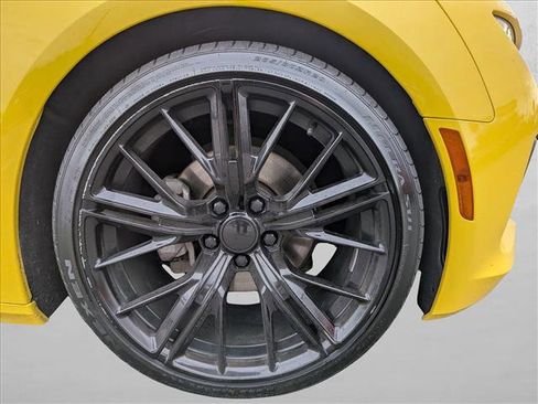 Used 2016 Chevrolet Camaro LT RWD image 27