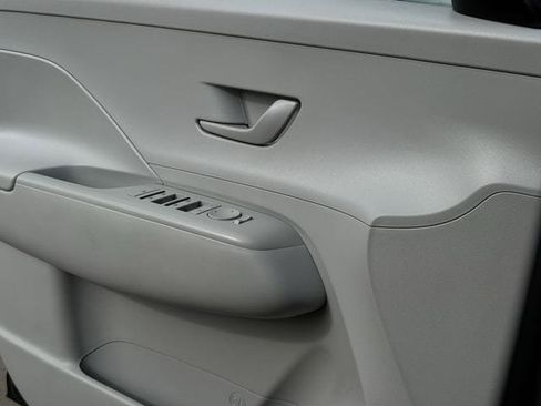 Used 2024 Hyundai Kona SEL FWD image 22