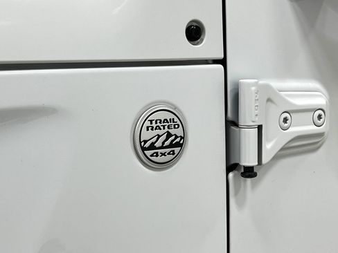 Used 2021 Jeep Wrangler Unlimited Sport AWD/4WD image 39