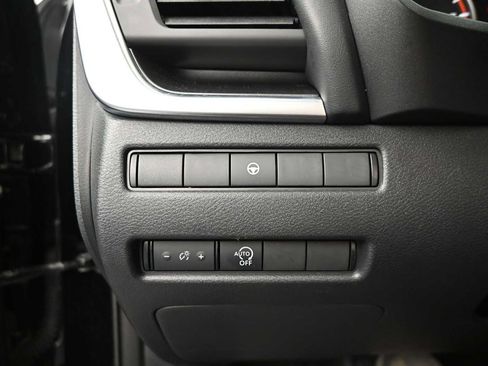 Used 2023 Nissan Rogue SV AWD/4WD image 15