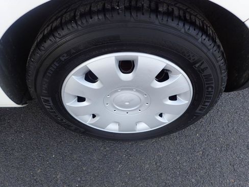 Used 2009 Volkswagen Rabbit S FWD image 19