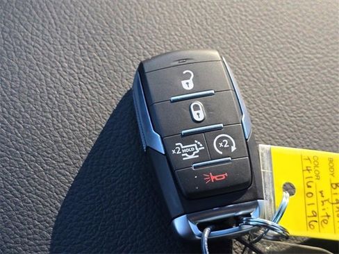 New 2026 RAM 1500 4x4 Crew Cab image 12