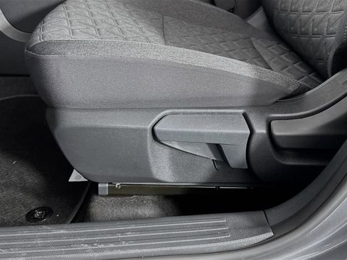 New 2026 Nissan Kicks SV image 19