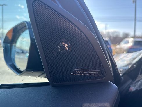 Used 2025 BMW X3 M50 w/ Premium Package image 9