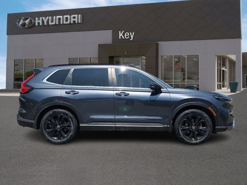 Used 2023 Honda CR-V Sport Touring image 3