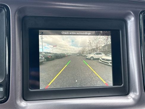 Used 2019 Dodge Challenger SXT image 22