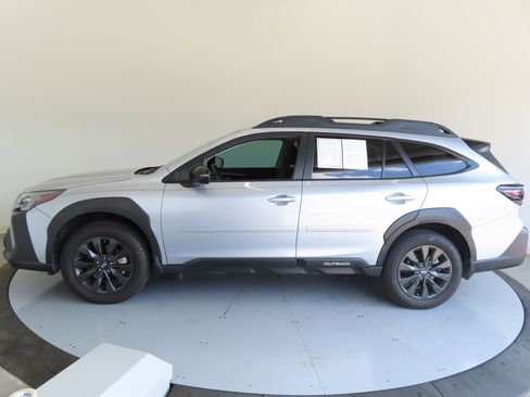 Used 2025 Subaru Outback Onyx Edition image 9