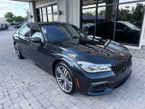 Used 2018 BMW 750i RWD image 8