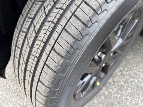 New 2025 Jeep Grand Cherokee L Altitude image 4