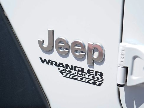 Used 2021 Jeep Wrangler Unlimited Sport AWD/4WD image 4