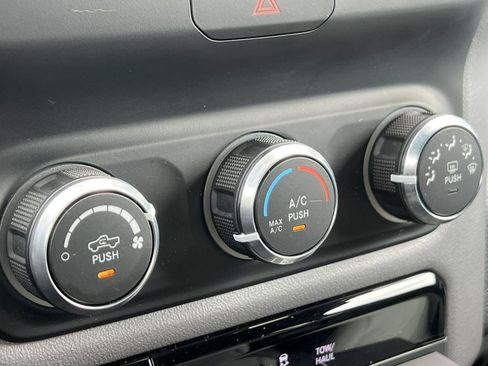 Used 2022 RAM 1500 Big Horn AWD/4WD image 22