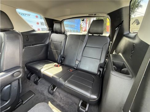 Used 2019 Chevrolet Traverse Premier w/ Redline Edition image 24