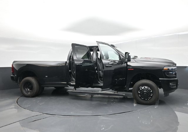 New 2026 RAM 3500 Laramie AWD/4WD image 68
