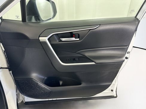 Used 2024 Toyota RAV4 XLE image 32