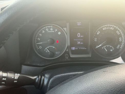 Used 2019 Toyota Tacoma TRD Sport AWD/4WD image 13
