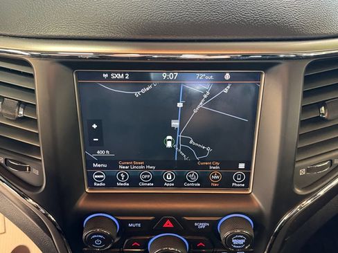 Used 2018 Jeep Grand Cherokee Altitude AWD/4WD image 19