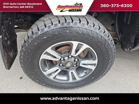 Used 2017 Toyota Tacoma TRD Sport w/ Premium & Technology Package AWD/4WD image 26