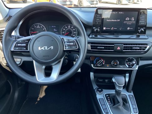 Used 2022 Kia Seltos LX AWD/4WD image 13