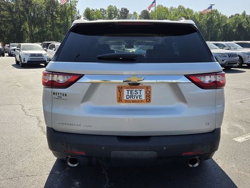 Used 2020 Chevrolet Traverse LT w/ LT Premium Package AWD/4WD image 10