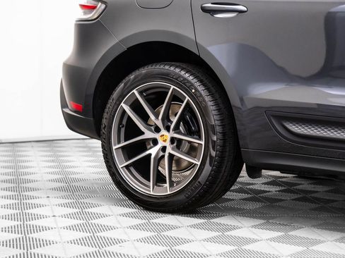 New 2026 Porsche Macan image 34