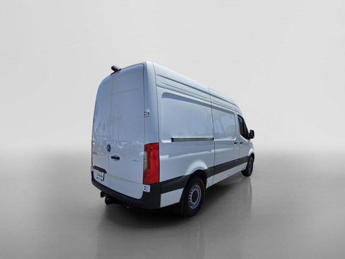 Used 2024 Mercedes-Benz Sprinter 2500 image 5