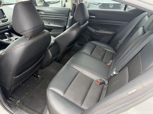Used 2020 Nissan Altima 2.5 SR FWD image 7