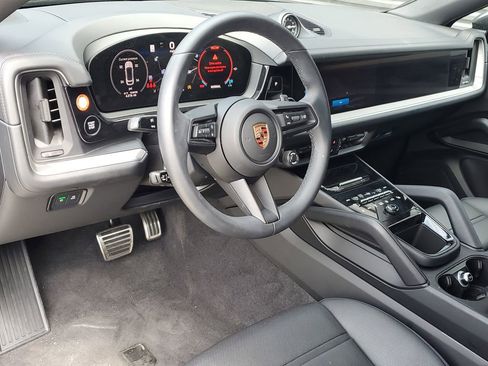 Used 2026 Porsche Cayenne S AWD/4WD image 4