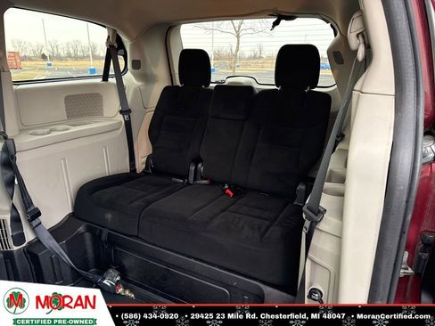 Used 2015 Dodge Grand Caravan SXT image 30